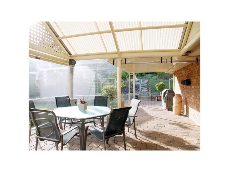 4 Annabelle Drive, Hallett Cove SA 5158