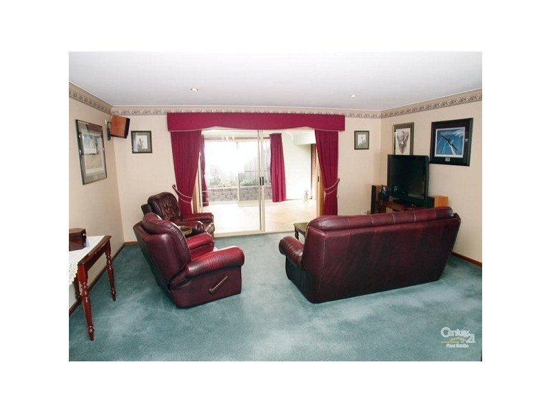 3 Mildara Close, Woodcroft SA 5162