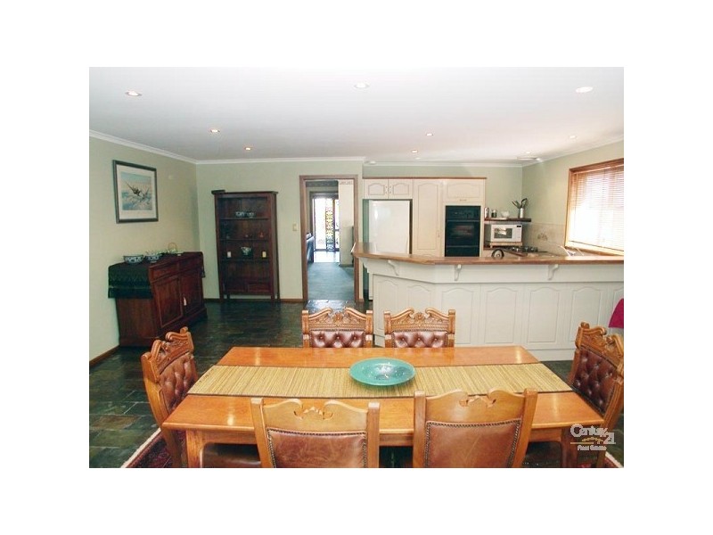 3 Mildara Close, Woodcroft SA 5162