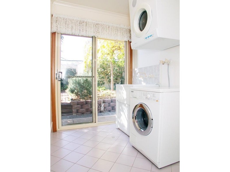 3 Mildara Close, Woodcroft SA 5162