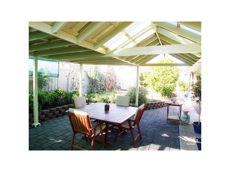 3 Mildara Close, Woodcroft SA 5162