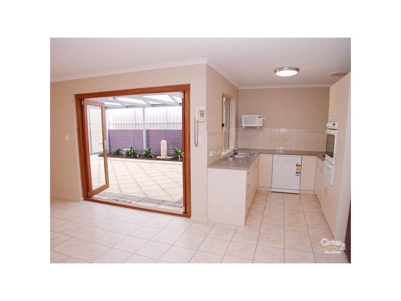 7 Perin Avenue, Woodcroft SA 5162