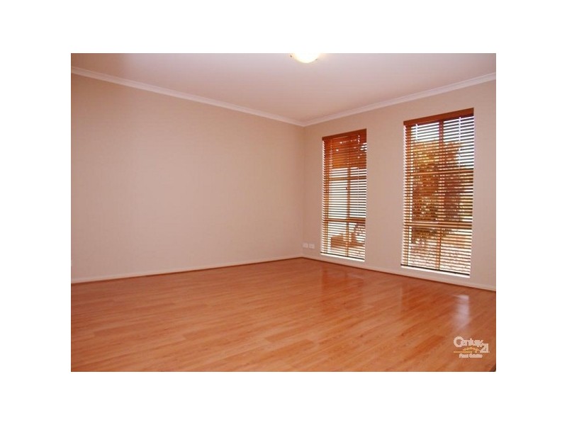 7 Perin Avenue, Woodcroft SA 5162