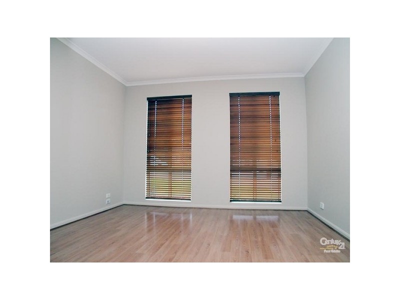 7 Perin Avenue, Woodcroft SA 5162