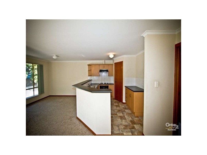 2 Gumeracha Rd, O’sullivan Beach SA 5166