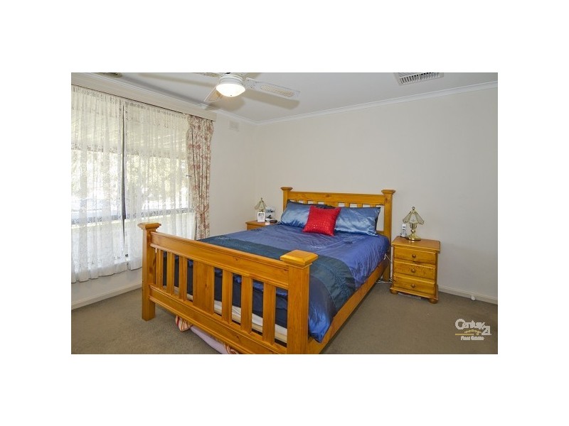53 Conington Crescent, Morphett Vale SA 5162