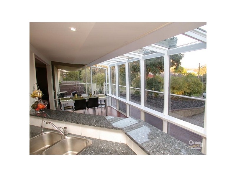 5 Holmes Court, Flagstaff Hill SA 5159