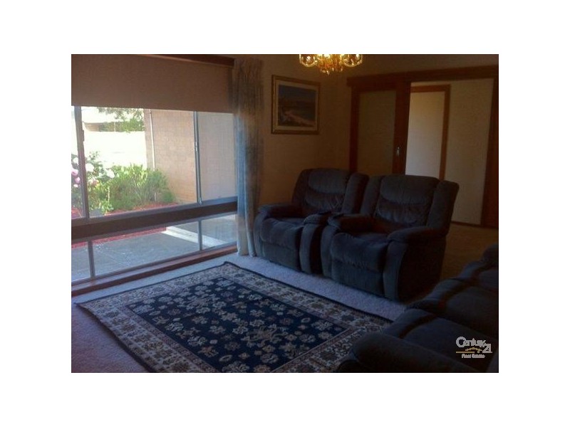 17 Avon Avenue, Morphett Vale SA 5162