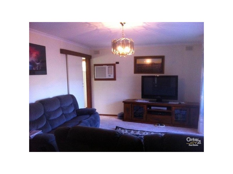 17 Avon Avenue, Morphett Vale SA 5162