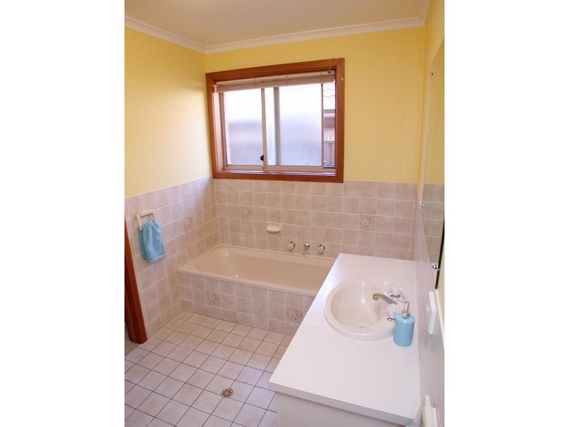 8 Windlass Square, Seaford Rise SA 5169