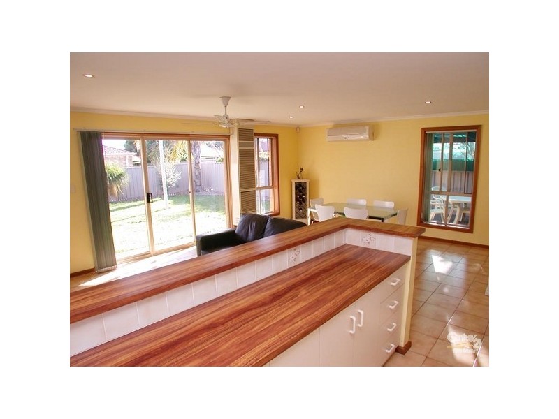 8 Windlass Square, Seaford Rise SA 5169