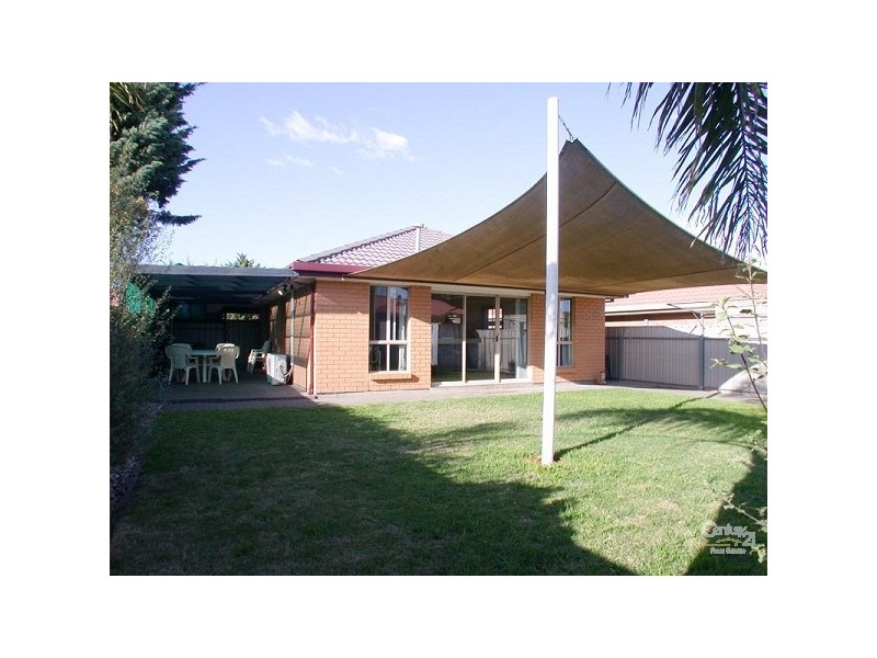 8 Windlass Square, Seaford Rise SA 5169