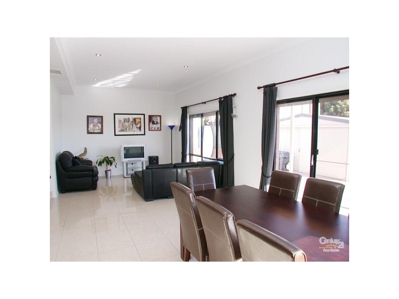 8 Boonga Street, Hallett Cove SA 5158