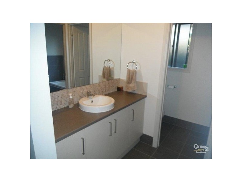 8A SCOTT AVENUE, Clovelly Park SA 5042