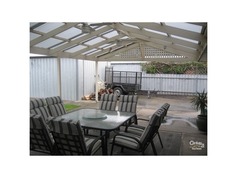 10 Julia Crescent, Woodcroft SA 5162