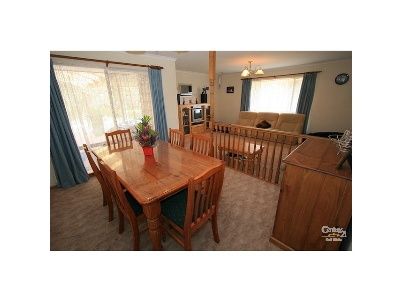 7 Caspian Ct, Woodcroft SA 5162