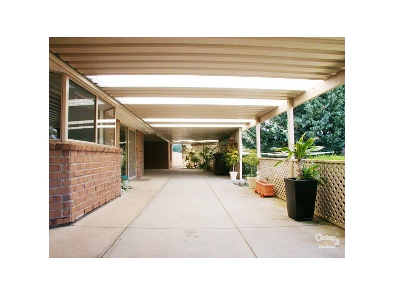 2 Simon Court, Aberfoyle Park SA 5159