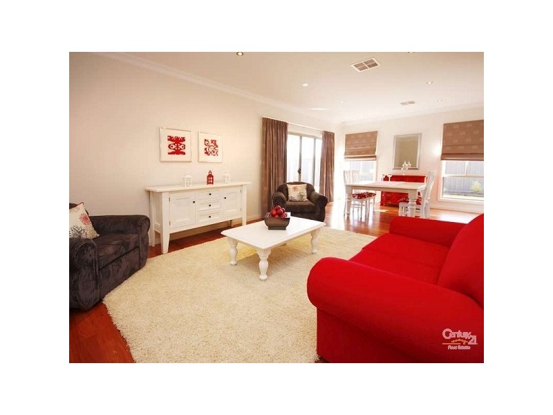 15 Greenfield Street, Mount Barker SA 5251