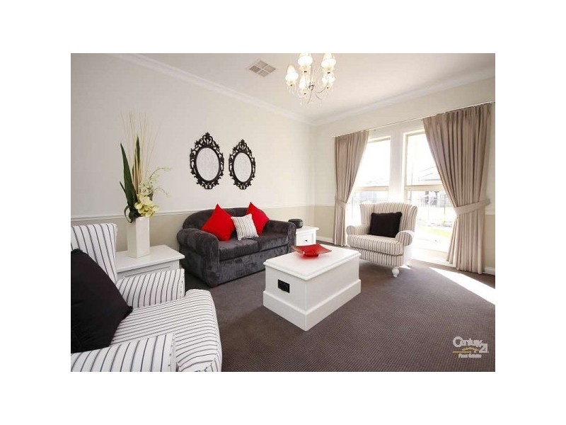 15 Greenfield Street, Mount Barker SA 5251