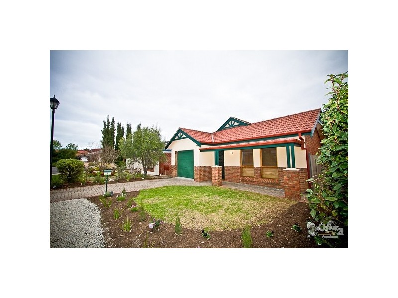 8 Bloomsbury Court, Woodcroft SA 5162