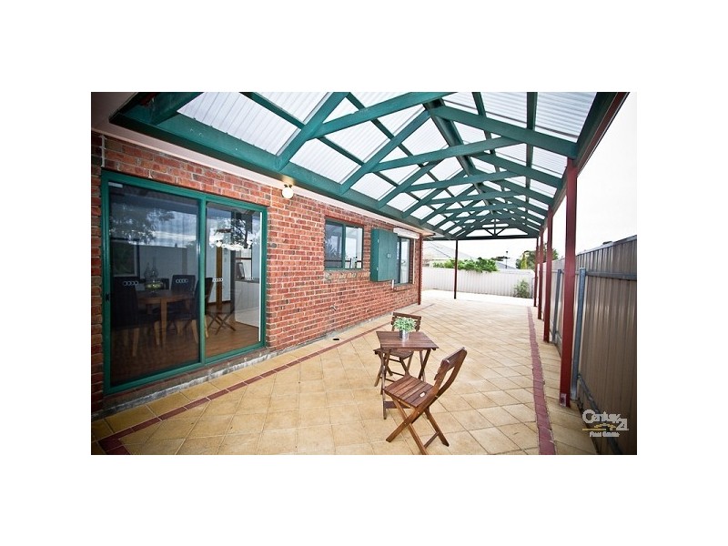 8 Bloomsbury Court, Woodcroft SA 5162