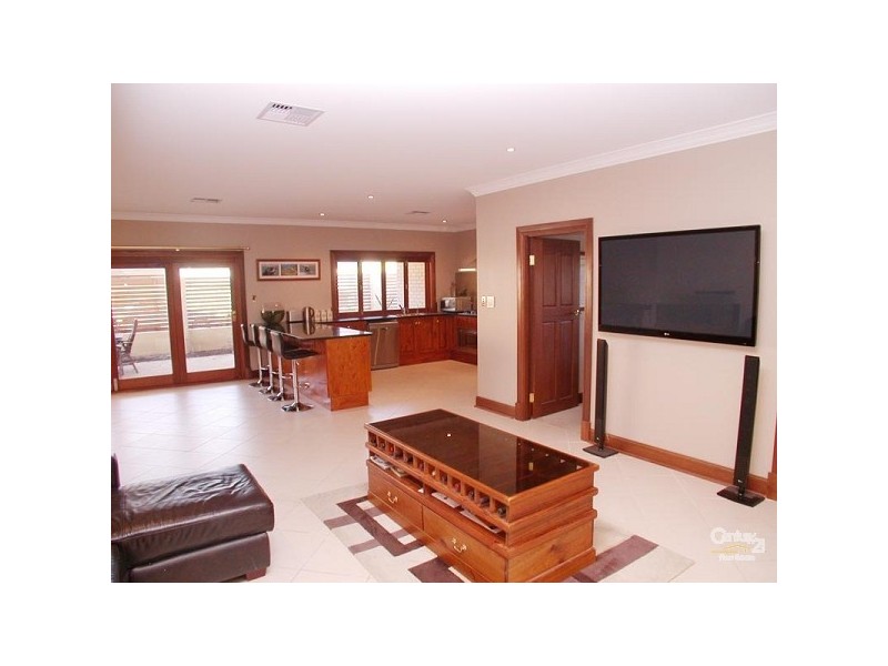 12 Nigel Lane, Hackham SA 5163