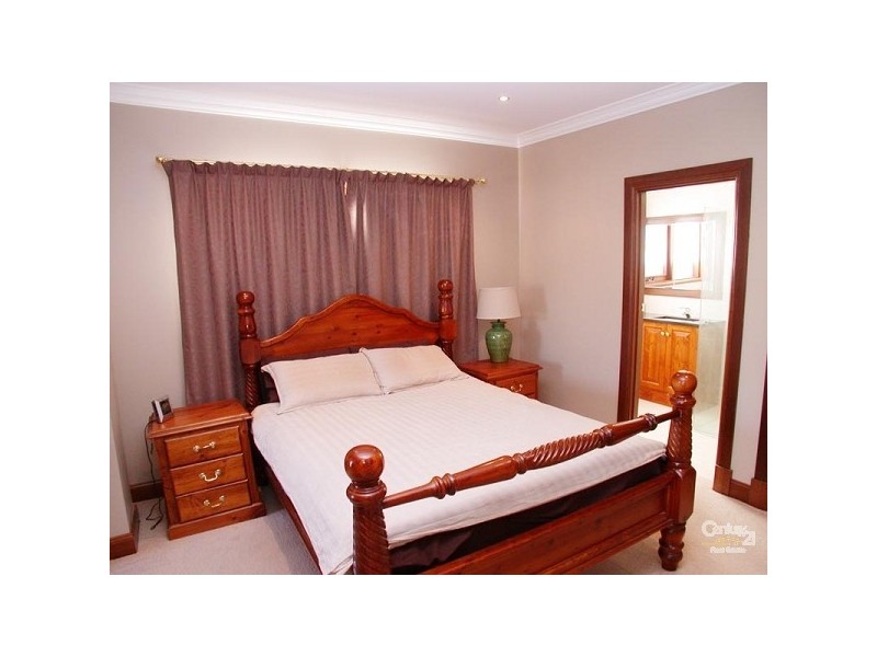 12 Nigel Lane, Hackham SA 5163