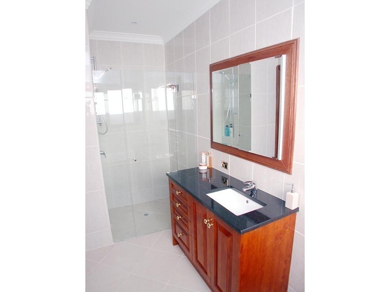 12 Nigel Lane, Hackham SA 5163