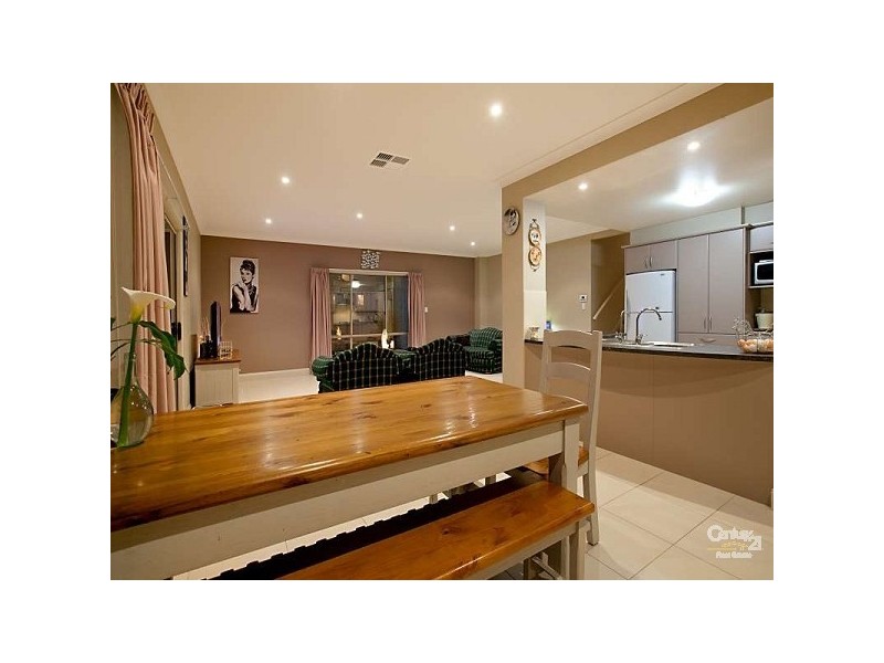 11 Cinnamon Way, Aberfoyle Park SA 5159