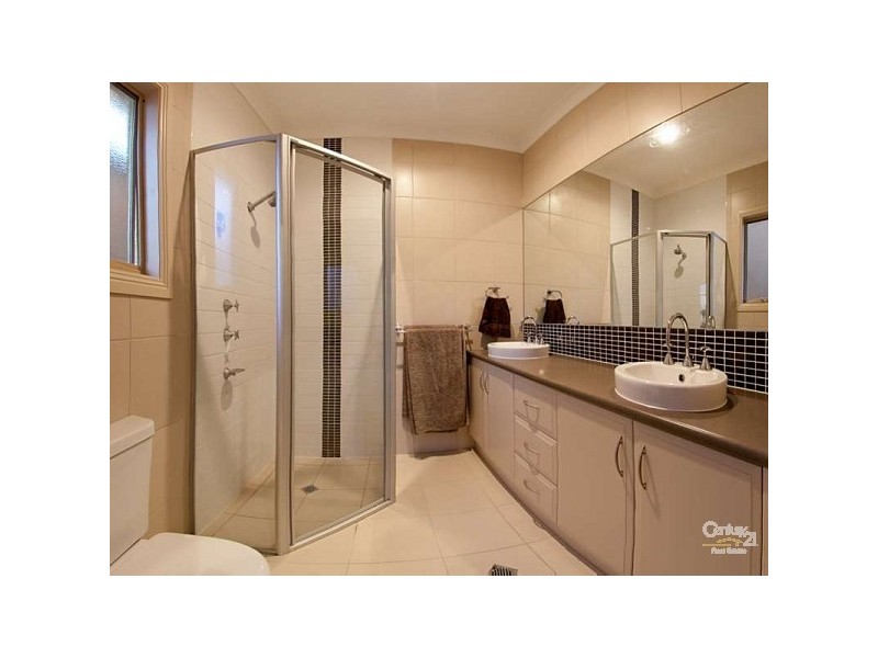 11 Cinnamon Way, Aberfoyle Park SA 5159