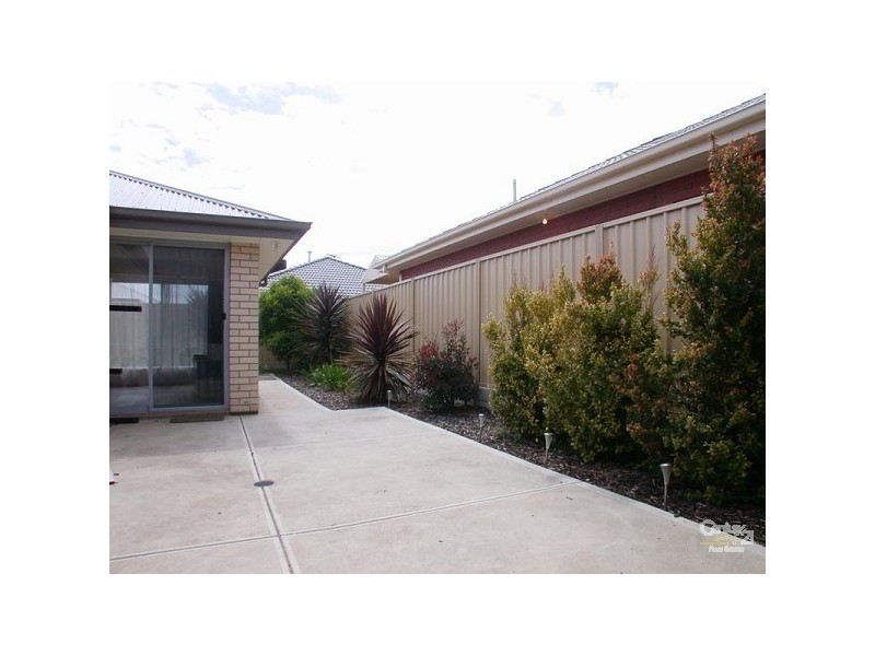 13 Signal Street, Seaford Meadows SA 5169