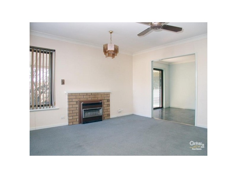 4 Green Avenue, Hackham SA 5163