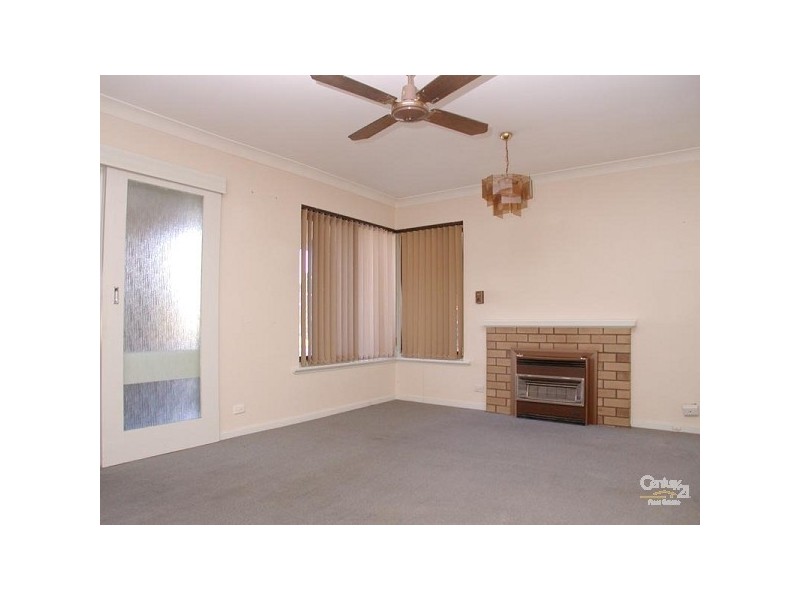 4 Green Avenue, Hackham SA 5163
