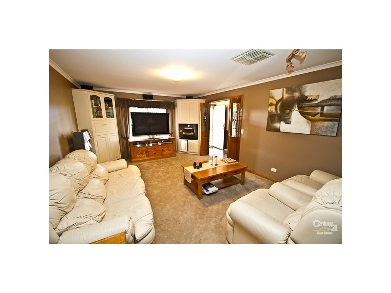 16 Headland Crescent, Woodcroft SA 5162