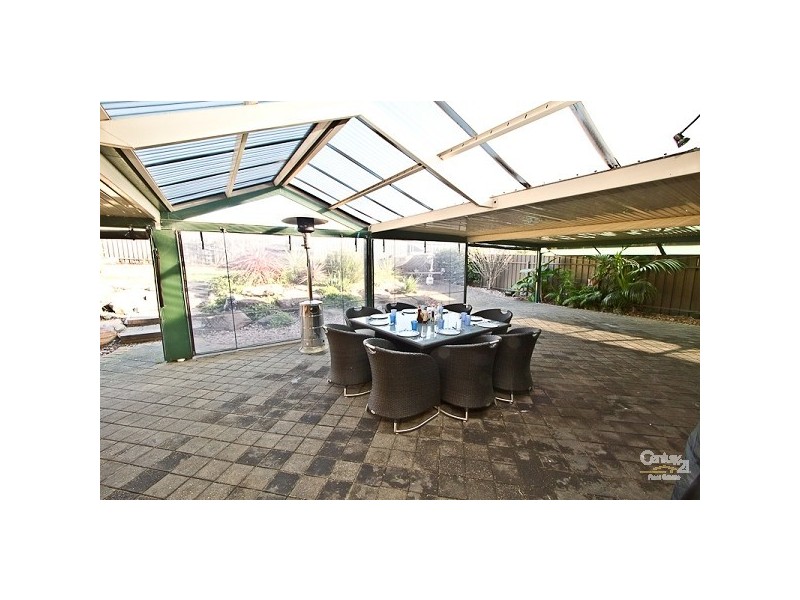 16 Headland Crescent, Woodcroft SA 5162