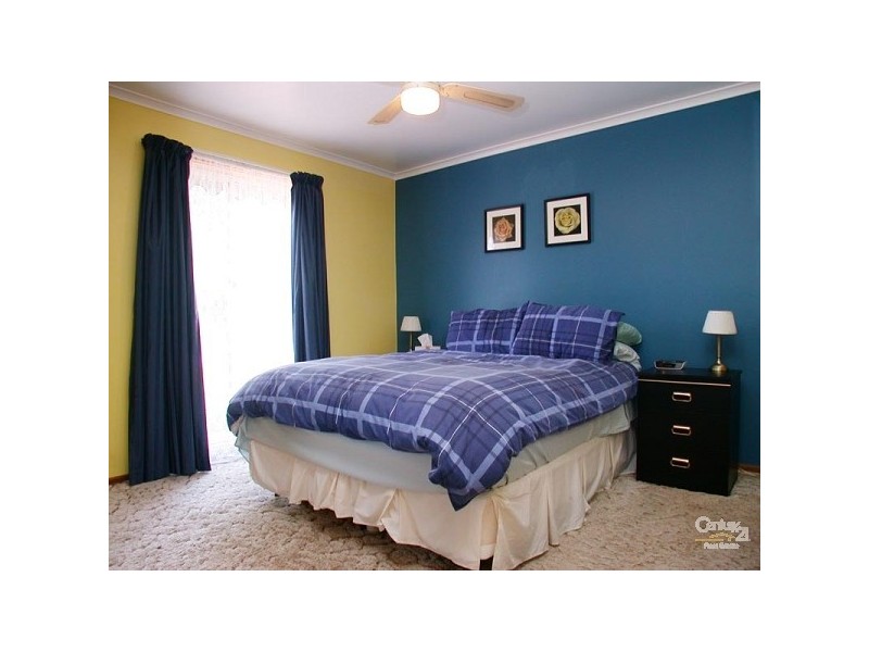 16 Thomas Crescent, Reynella SA 5161