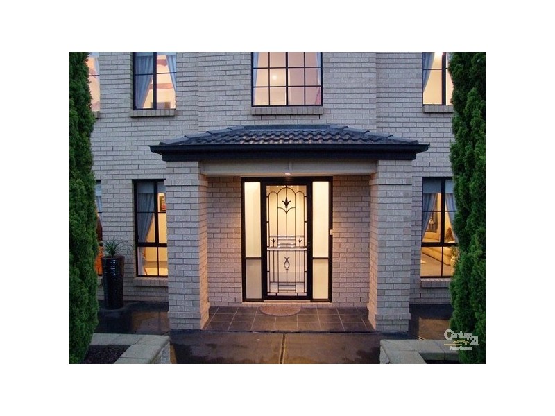 8 Stanford Glen, Seaford Rise SA 5169