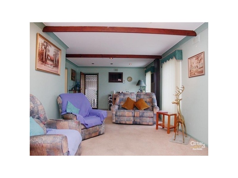 3 Susan Rd, Hackham SA 5163