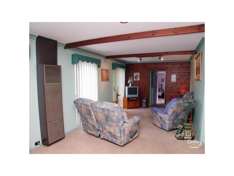 3 Susan Rd, Hackham SA 5163