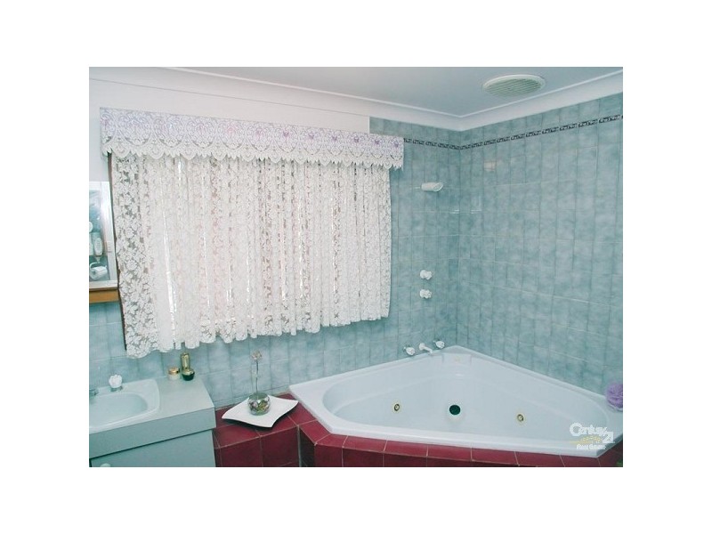 3 Susan Rd, Hackham SA 5163