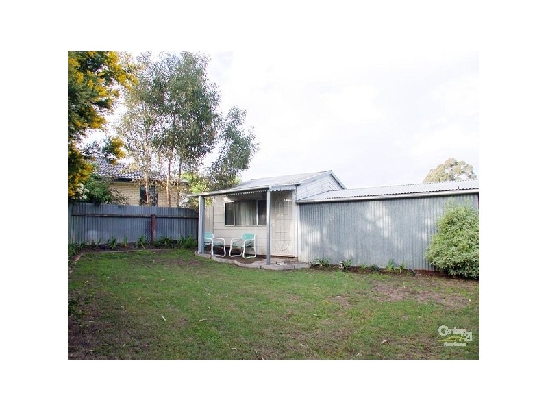 3 Susan Rd, Hackham SA 5163