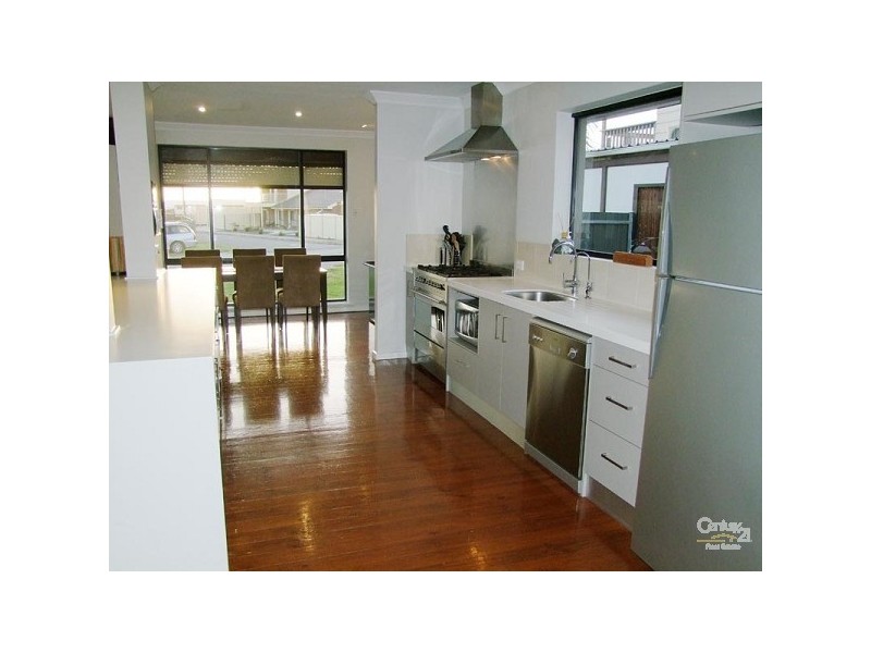10 Compass Drive, Seaford SA 5169