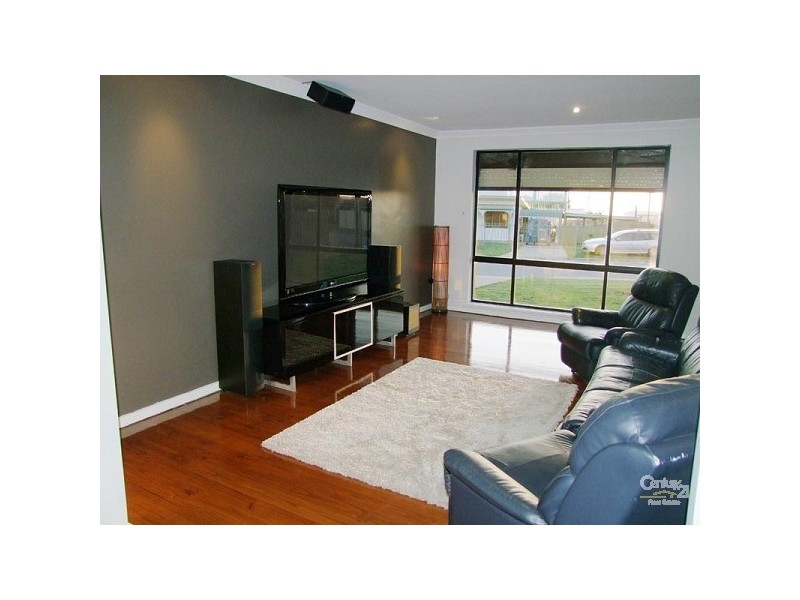 10 Compass Drive, Seaford SA 5169