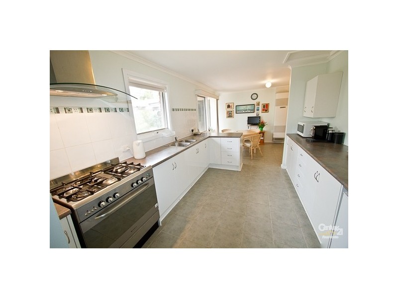 21 Buena Vista Crescent, Hackham West SA 5163