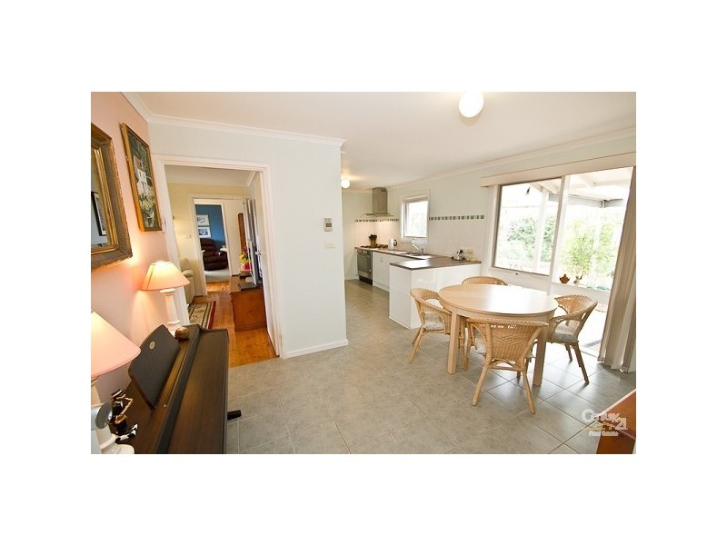 21 Buena Vista Crescent, Hackham West SA 5163