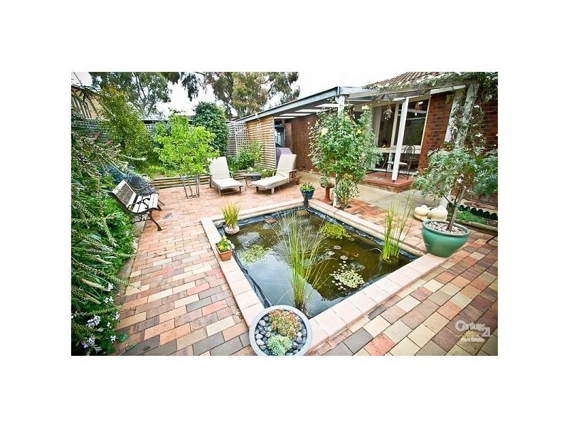 21 Buena Vista Crescent, Hackham West SA 5163