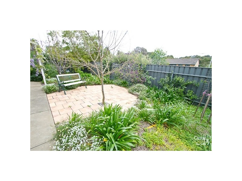 21 Buena Vista Crescent, Hackham West SA 5163