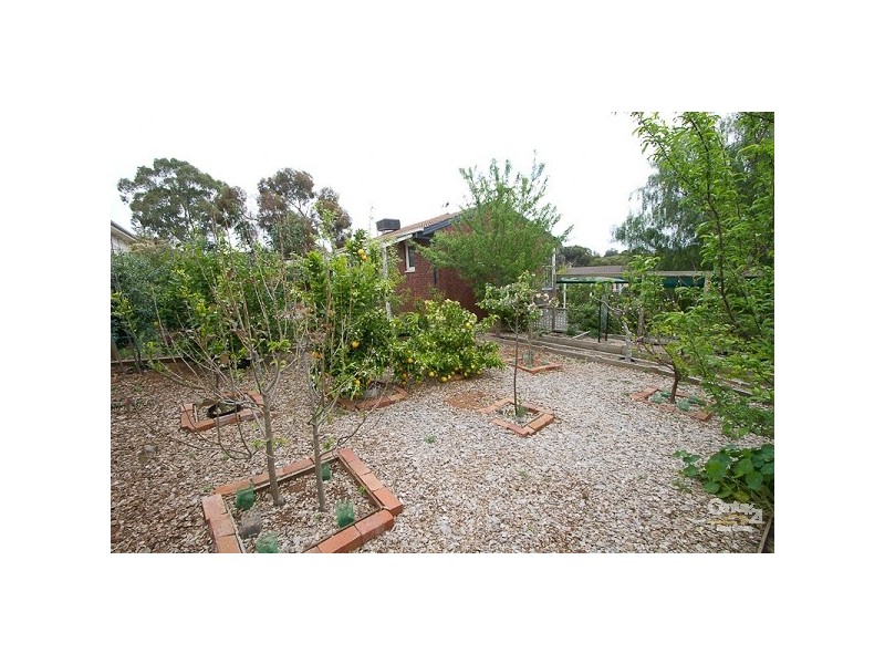 21 Buena Vista Crescent, Hackham West SA 5163