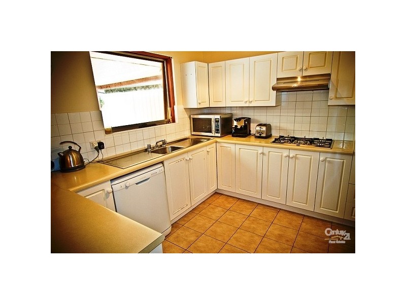 31 Barrdickson Crescent, Happy Valley SA 5159