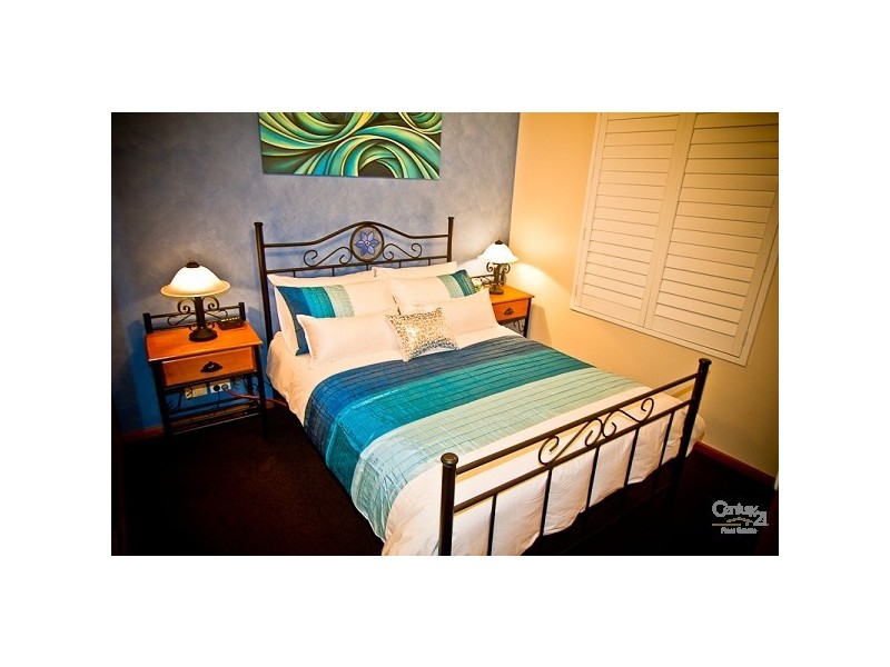 31 Barrdickson Crescent, Happy Valley SA 5159